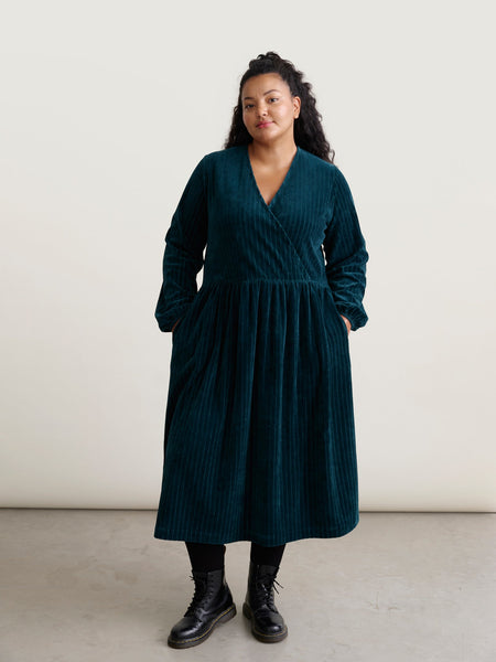 Velour rib dress, Dark Sea – EN Mainio Velour rib dress, Dark Sea – EN Mainio