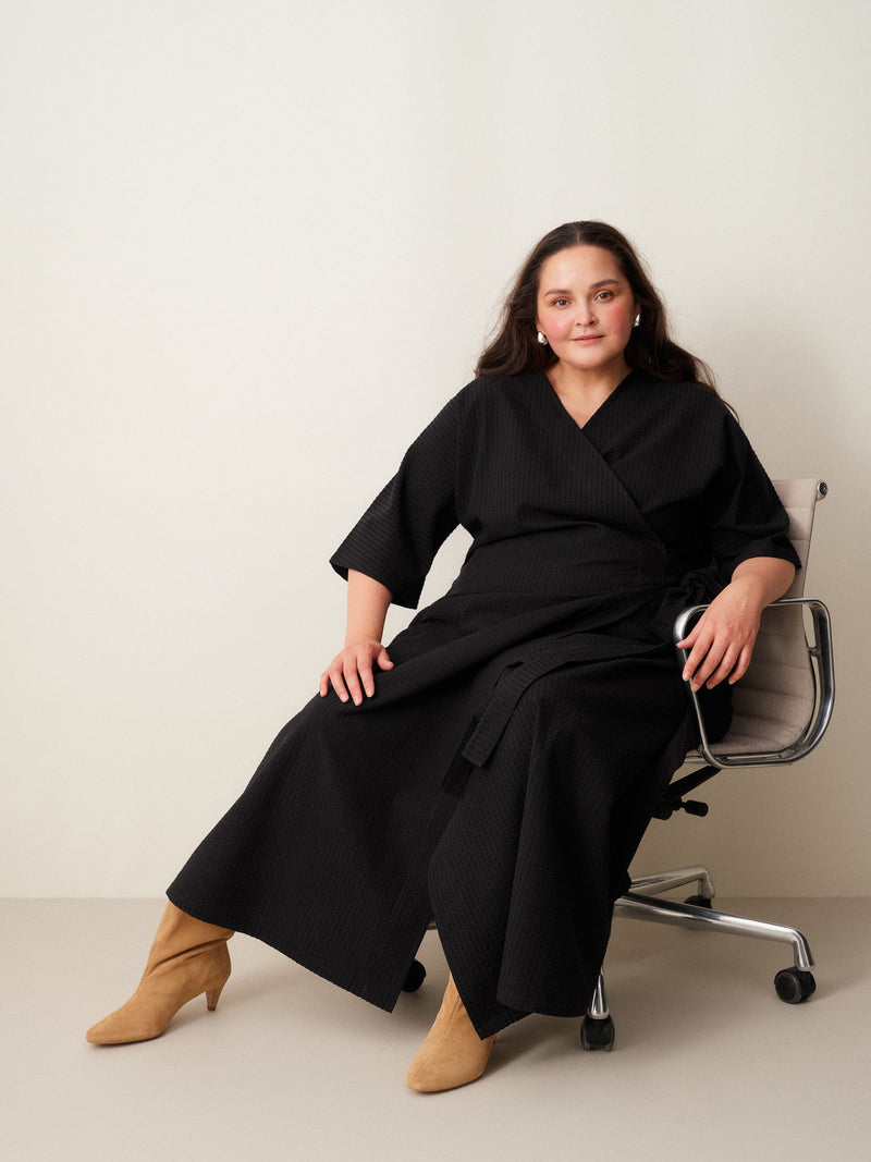 Ava Wrap Dress in Textured Seersucker, Black