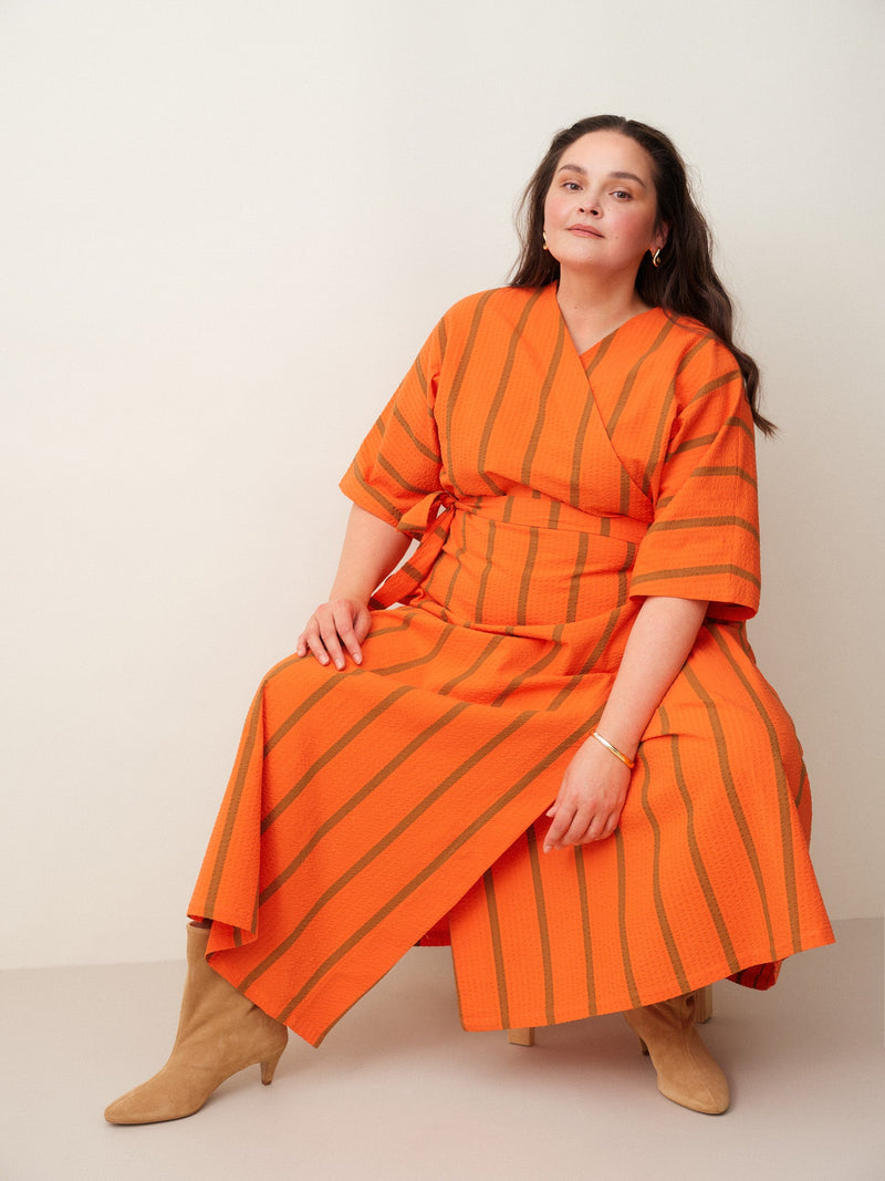 Ava Wrap Dress in Textured Seersucker, Scarlett
