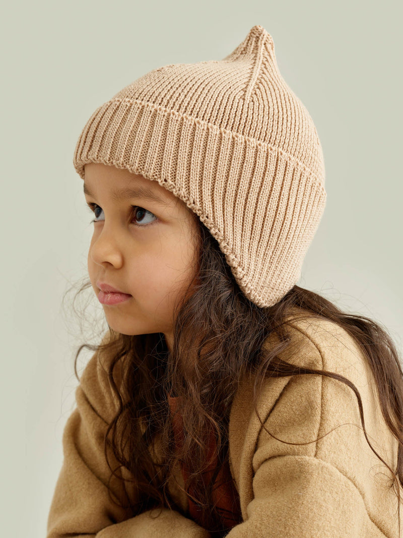 Pointy Beanie, latte