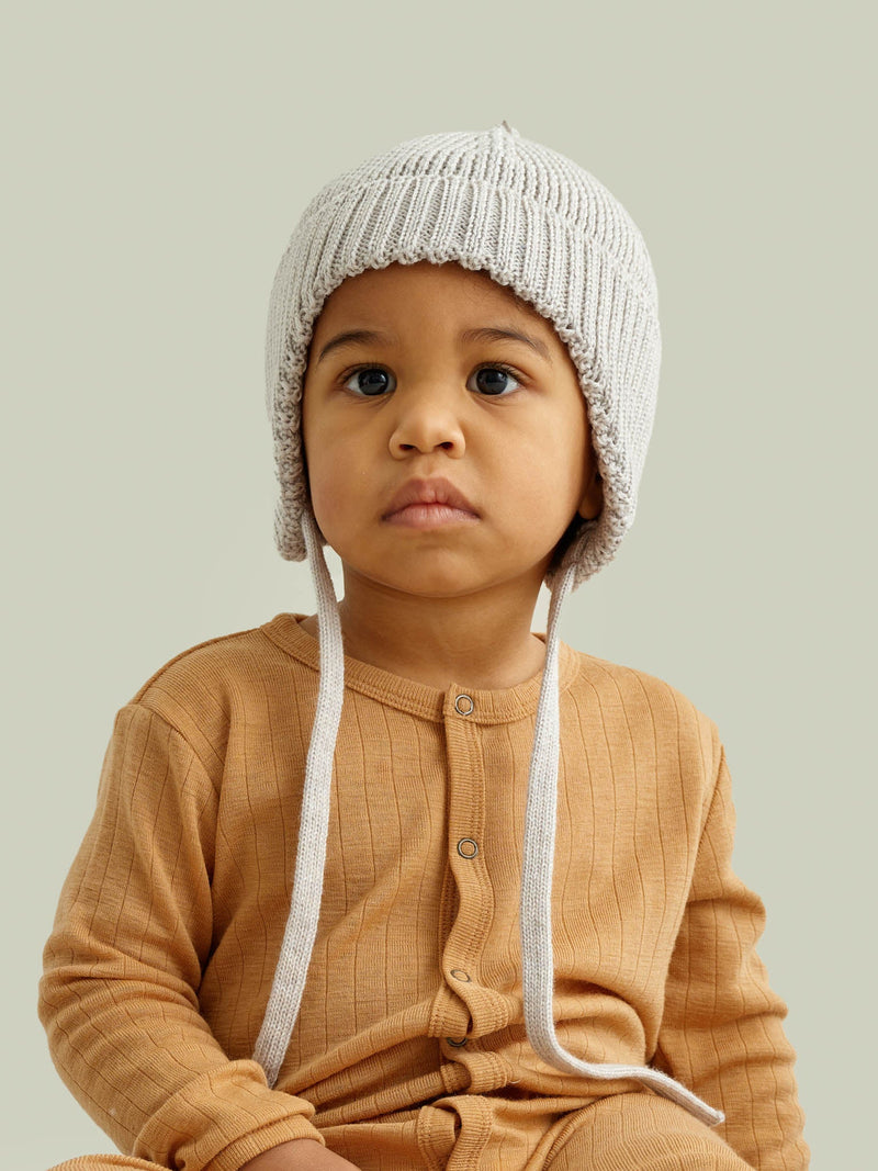 Pointy Beanie with Straps, pearl grey
