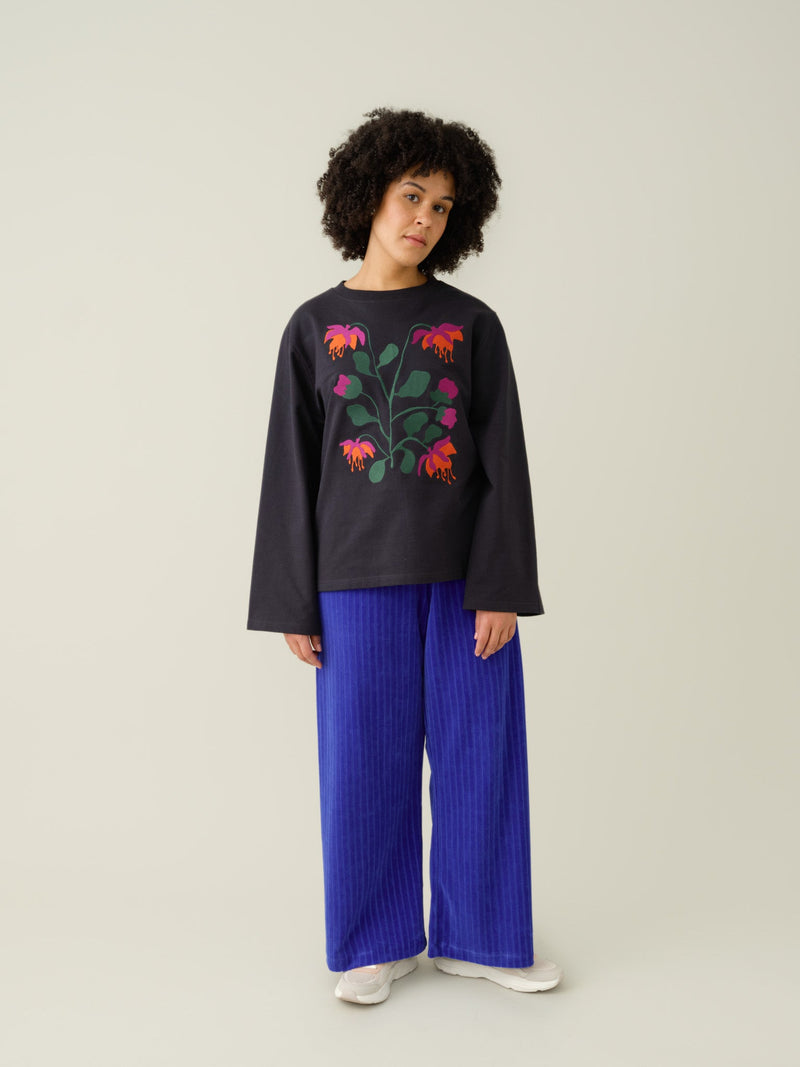 Botania Embroidery Sweatshirt, adults